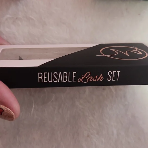 NEW!!  Make Up Gift Set!!! Excellent Deal!! - Picture 2 of 14